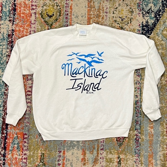 Vintage 1980s Mackinac Island, Michigan 1980s Crewneck Pullover Sweatshirt - Picture 1 of 4